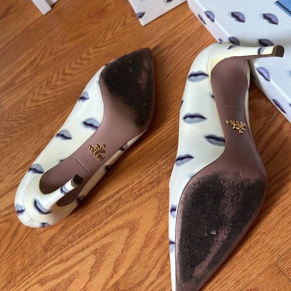 Prada Leather Pointed-Toe Pumps - Picture 4 of 8